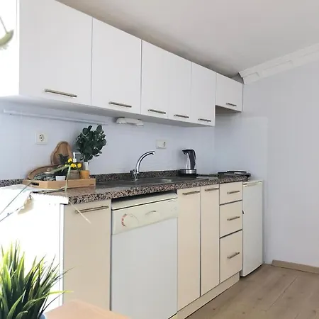 Διαμέρισμα Cozy Bright In The Center