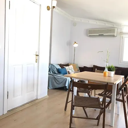 Διαμέρισμα Cozy Bright In The Center Κουσάντασι